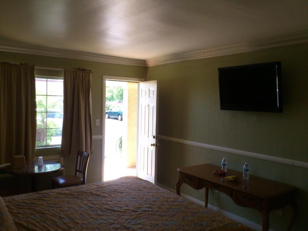 Santa Ana Travel Inn ห้อง รูปภาพ