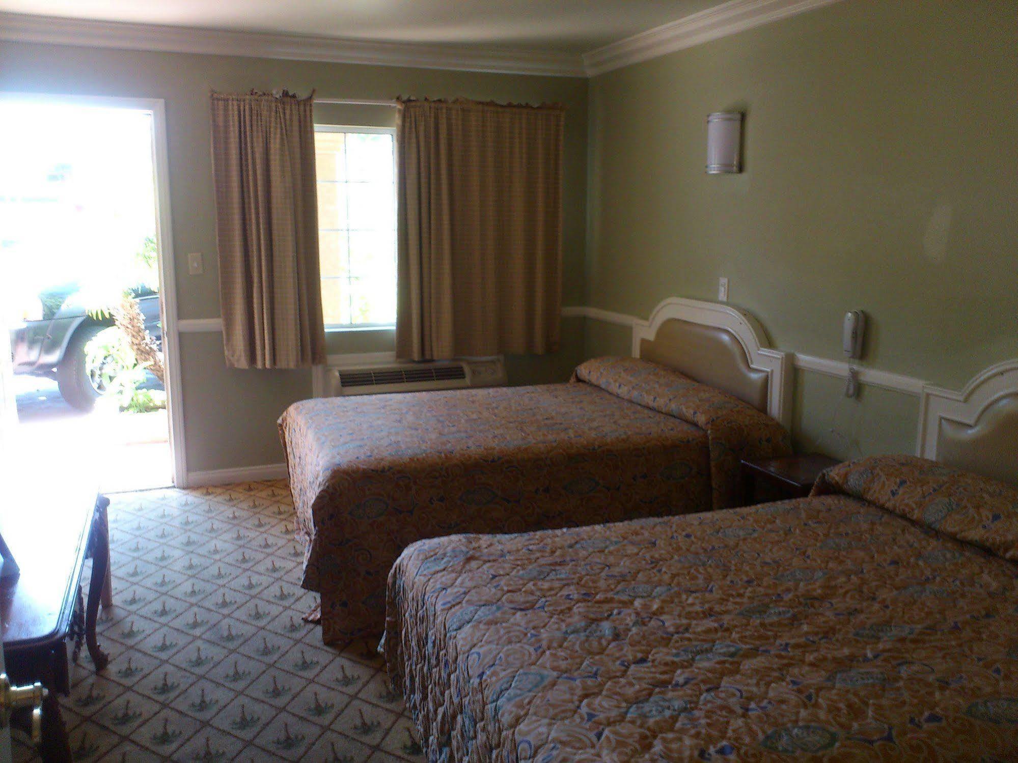 Santa Ana Travel Inn ภายนอก รูปภาพ