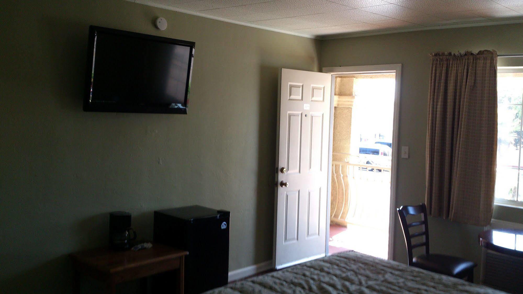 Santa Ana Travel Inn ภายนอก รูปภาพ